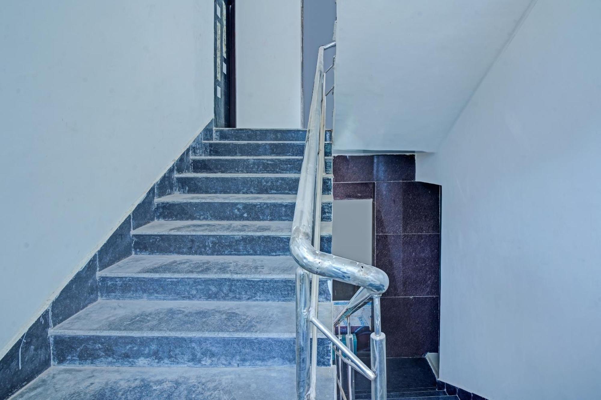 Flagship Hotel Sneh Inn Rms Colony Patna  Exteriör bild